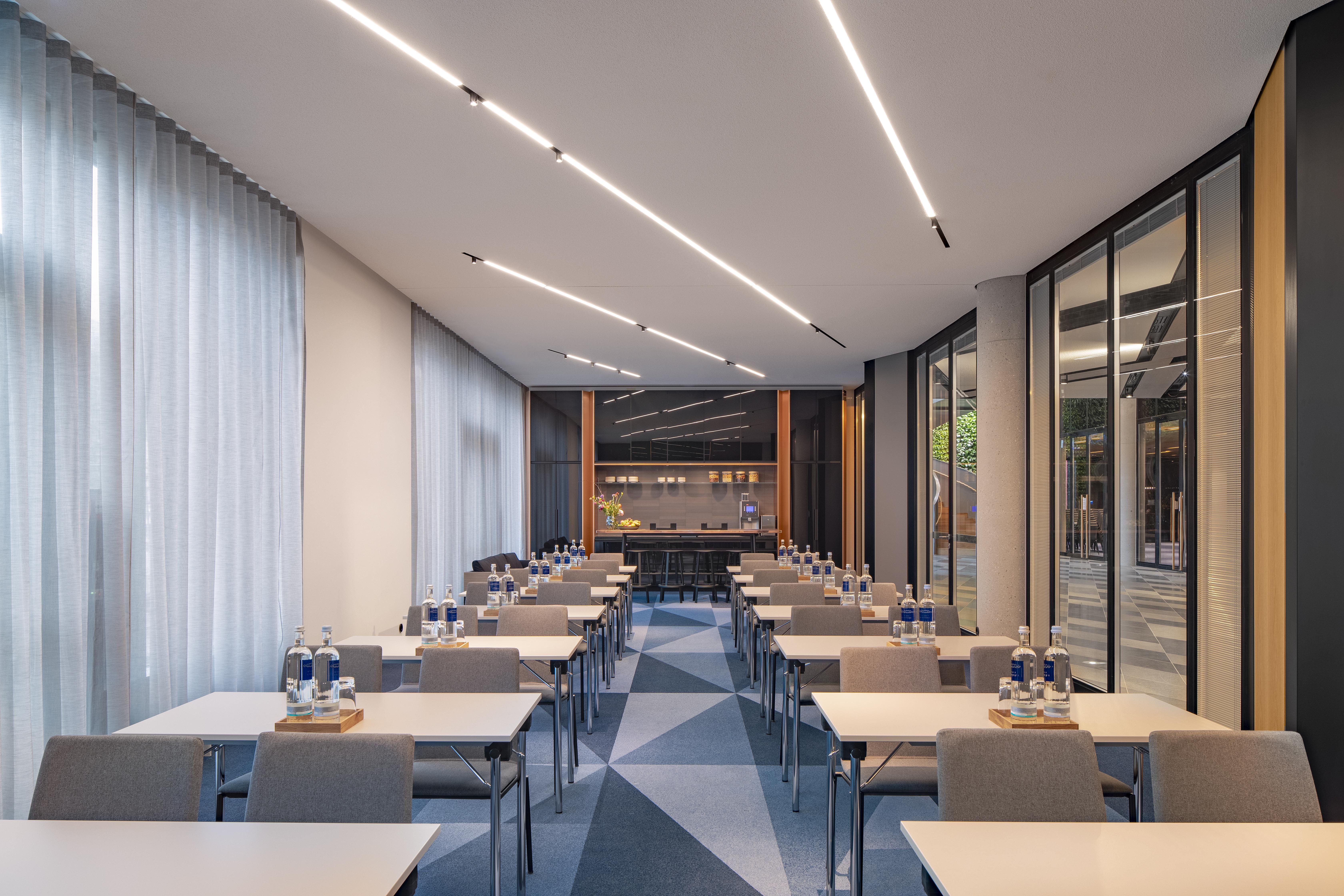 Hotel Andaz Munich Schwabinger Tor, By Hyatt Exterior foto Meeting room