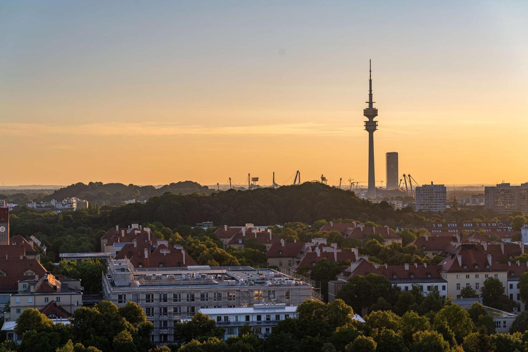 Hotel Andaz Munich Schwabinger Tor, By Hyatt Exterior foto View of the city